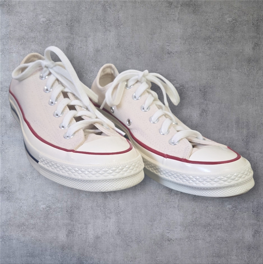 Converse Beige Canvas Fabric Sneakers with Red EUC Women's 8 Men's 6